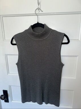 212 Collection Sleeveless Turtleneck Sweater - Gray sparkles